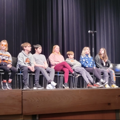 Spelling bee contestants 